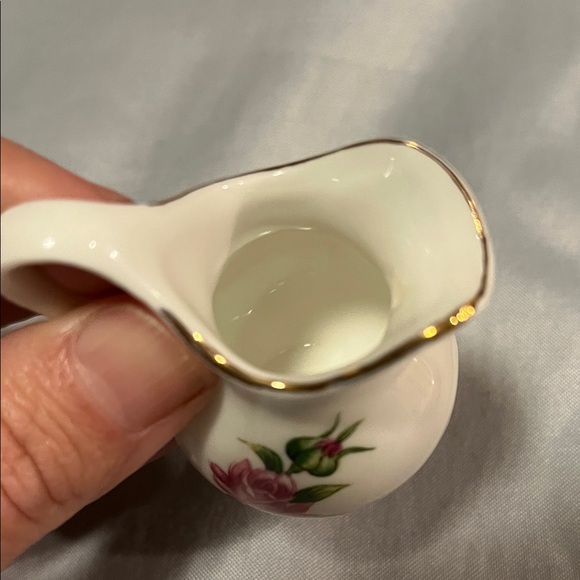 VINTAGE MINIATURE FLORAL PORCELAIN WASH BASIN BOWL & PITCHER BRINTON BONE CHINA - Picture 6 of 12